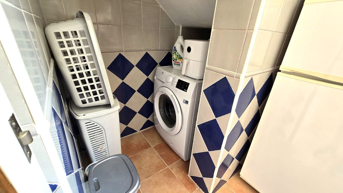 Se vende Villa - Chalet de 3 dormitorios en Costa Blanca, Alicante, España