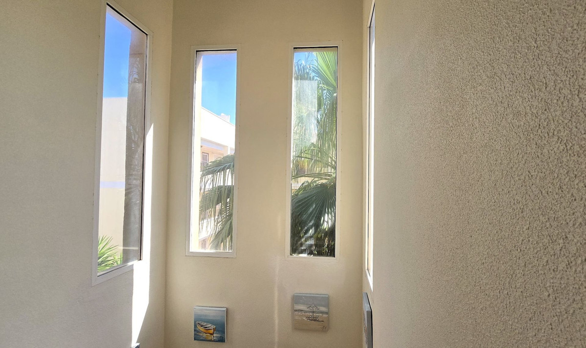 Se vende Villa - Chalet de 3 dormitorios en Costa Blanca, Alicante, España