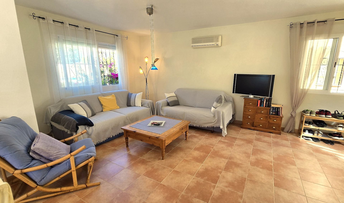 Se vende Villa - Chalet de 3 dormitorios en Costa Blanca, Alicante, España