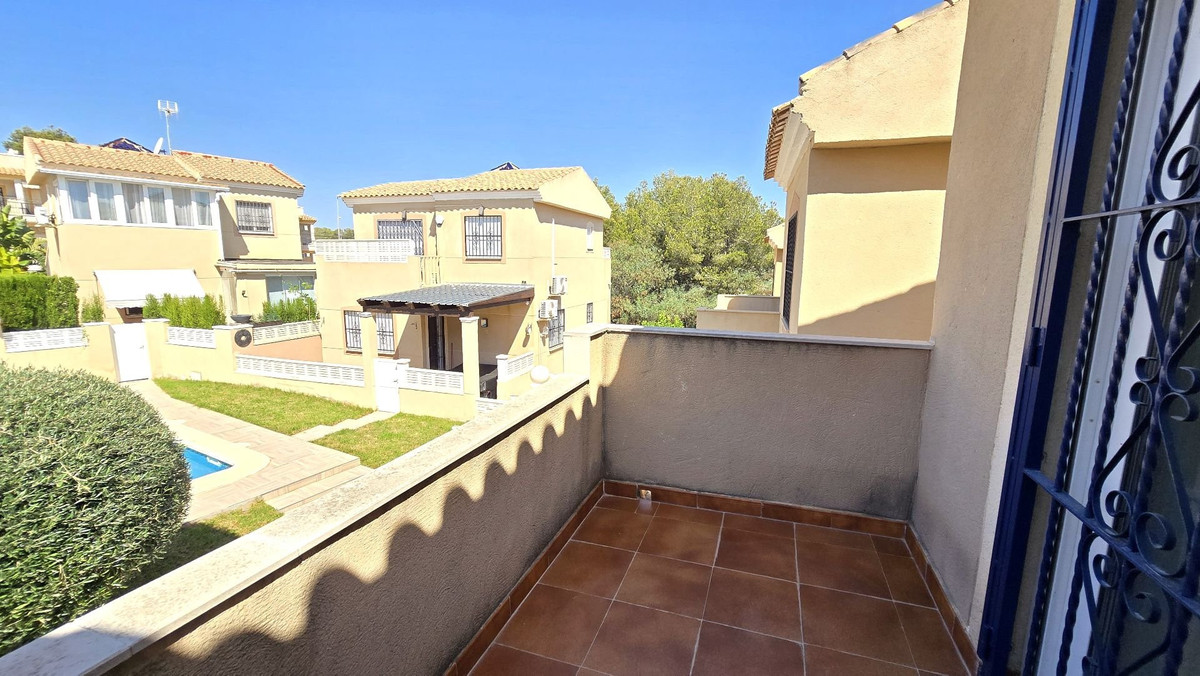 Se vende Villa - Chalet de 3 dormitorios en Costa Blanca, Alicante, España
