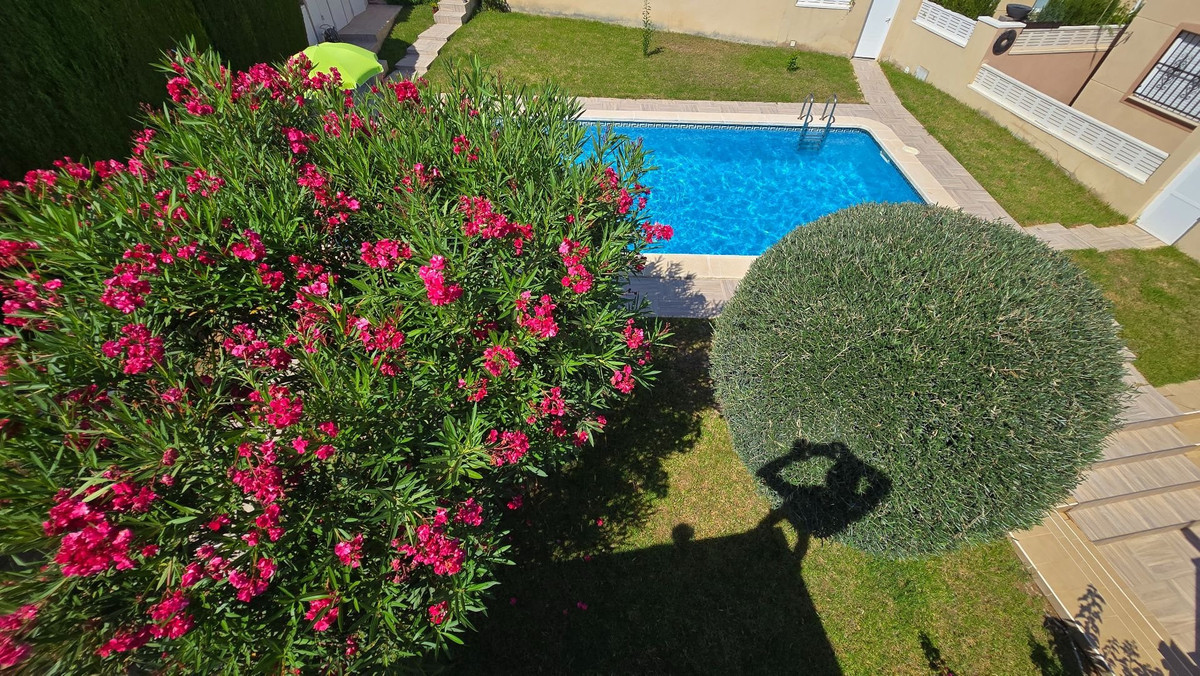 Se vende Villa - Chalet de 3 dormitorios en Costa Blanca, Alicante, España