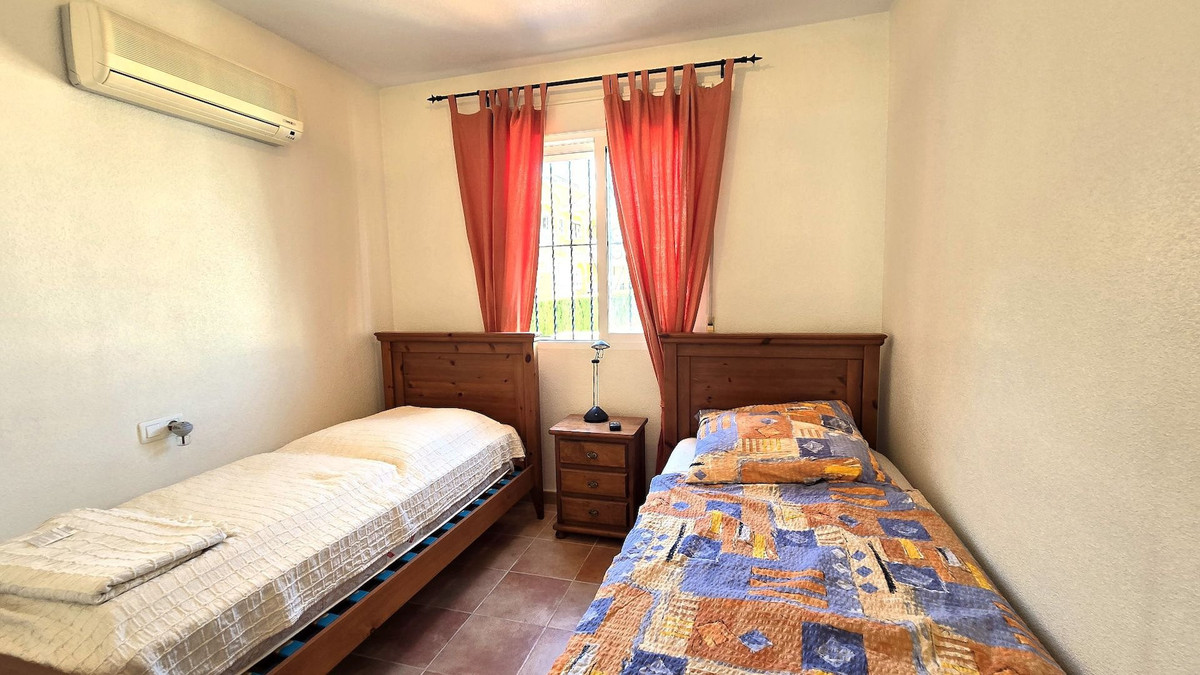 Se vende Villa - Chalet de 3 dormitorios en Costa Blanca, Alicante, España