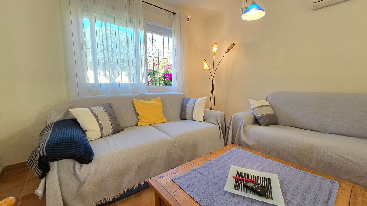 Se vende Villa - Chalet de 3 dormitorios en Costa Blanca, Alicante, España