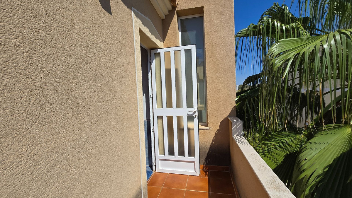 Se vende Villa - Chalet de 3 dormitorios en Costa Blanca, Alicante, España
