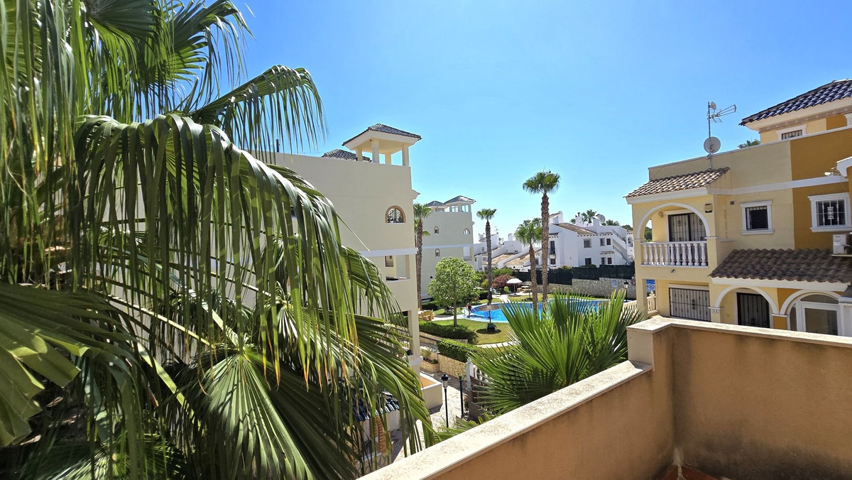 Se vende Villa - Chalet de 3 dormitorios en Costa Blanca, Alicante, España