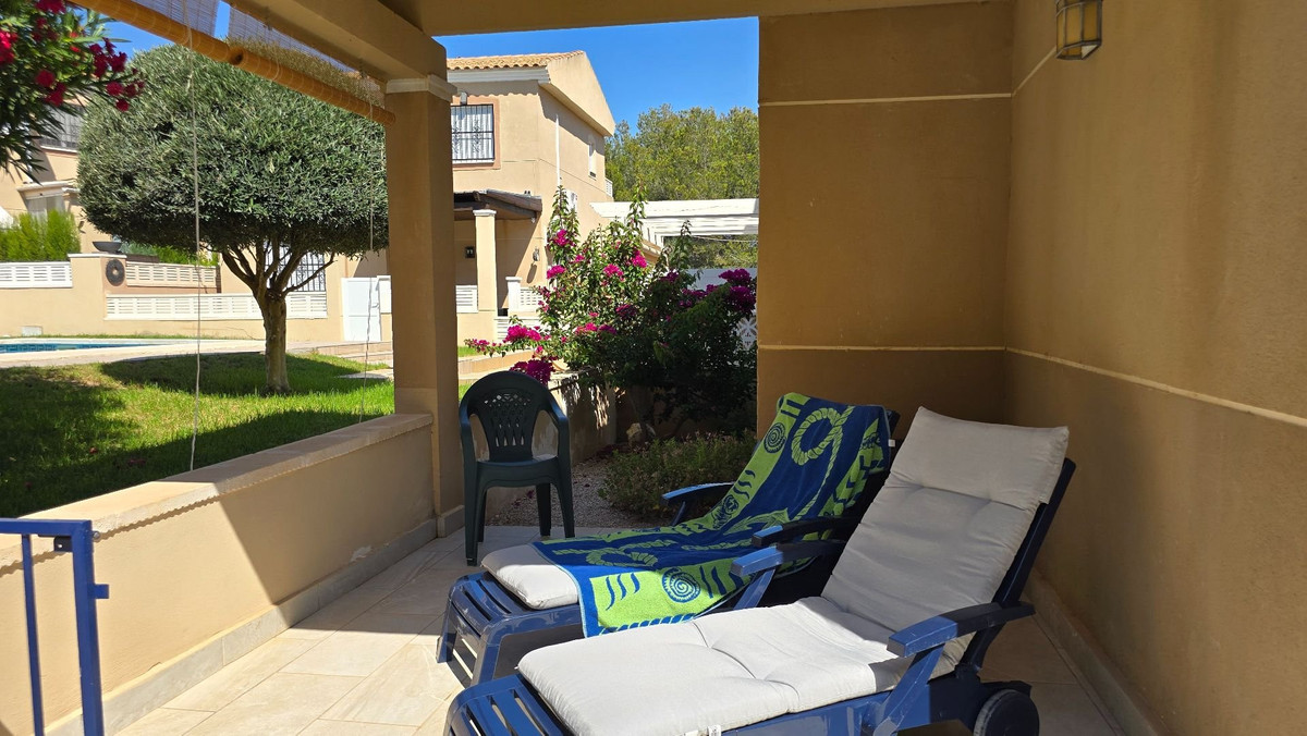 Se vende Villa - Chalet de 3 dormitorios en Costa Blanca, Alicante, España