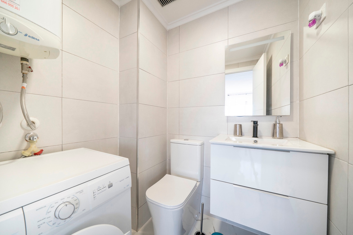 Se vende Apartamento Planta Media de 2 dormitorios en Costa Blanca, Alicante, España