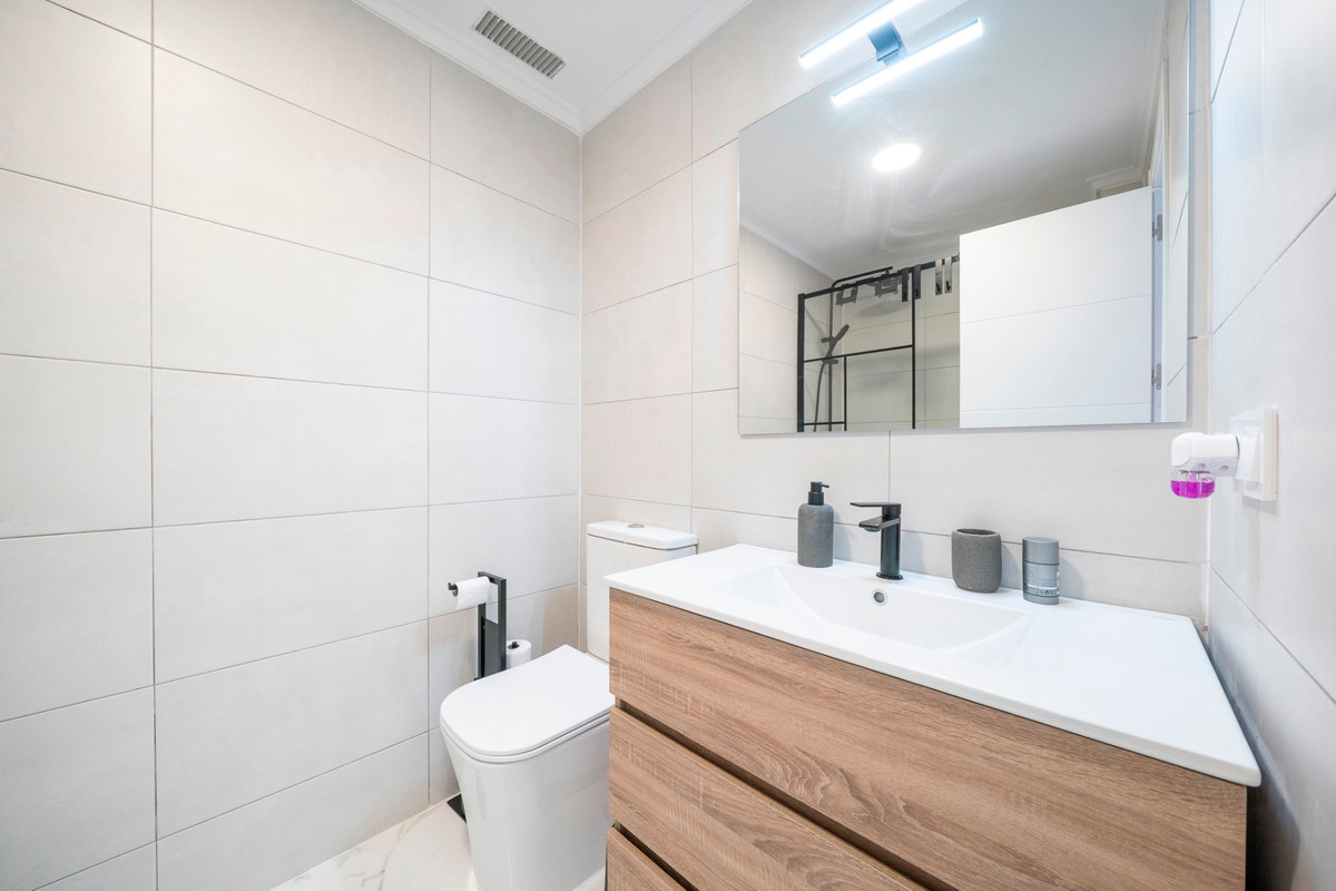 Se vende Apartamento Planta Media de 2 dormitorios en Costa Blanca, Alicante, España