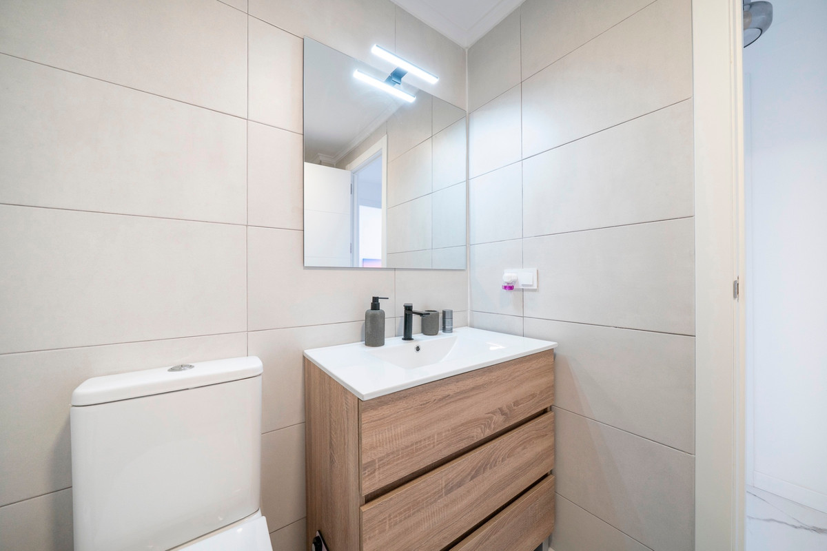 Se vende Apartamento Planta Media de 2 dormitorios en Costa Blanca, Alicante, España