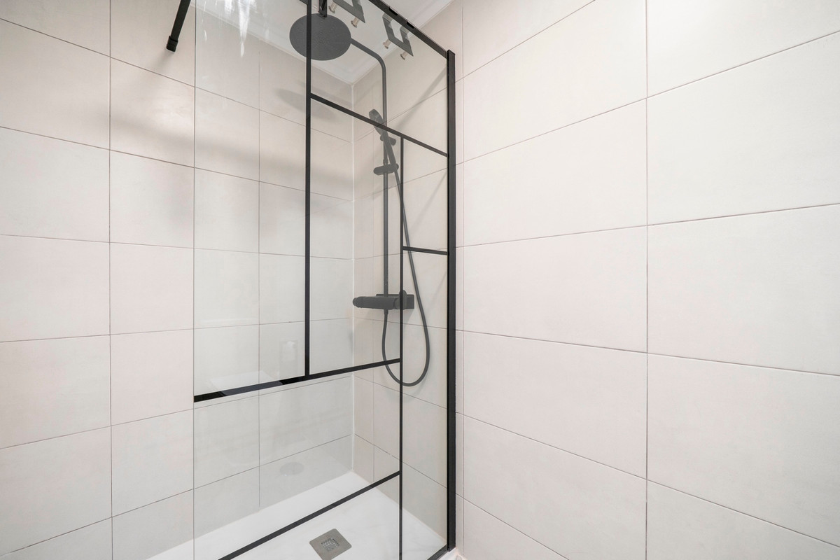 Se vende Apartamento Planta Media de 2 dormitorios en Costa Blanca, Alicante, España