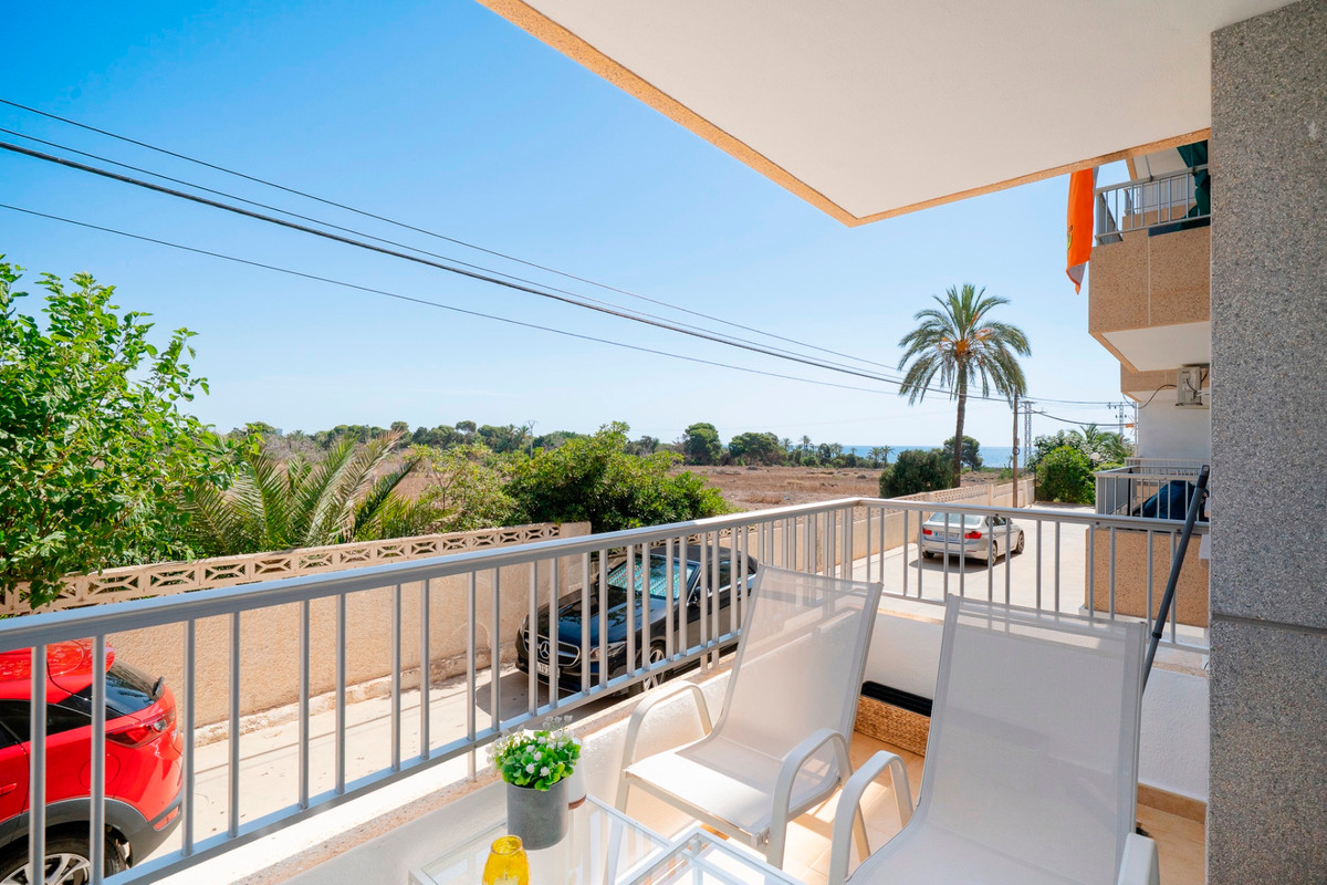 Se vende Apartamento Planta Media de 2 dormitorios en Costa Blanca, Alicante, España