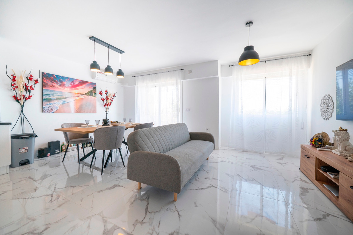 Se vende Apartamento Planta Media de 2 dormitorios en Costa Blanca, Alicante, España
