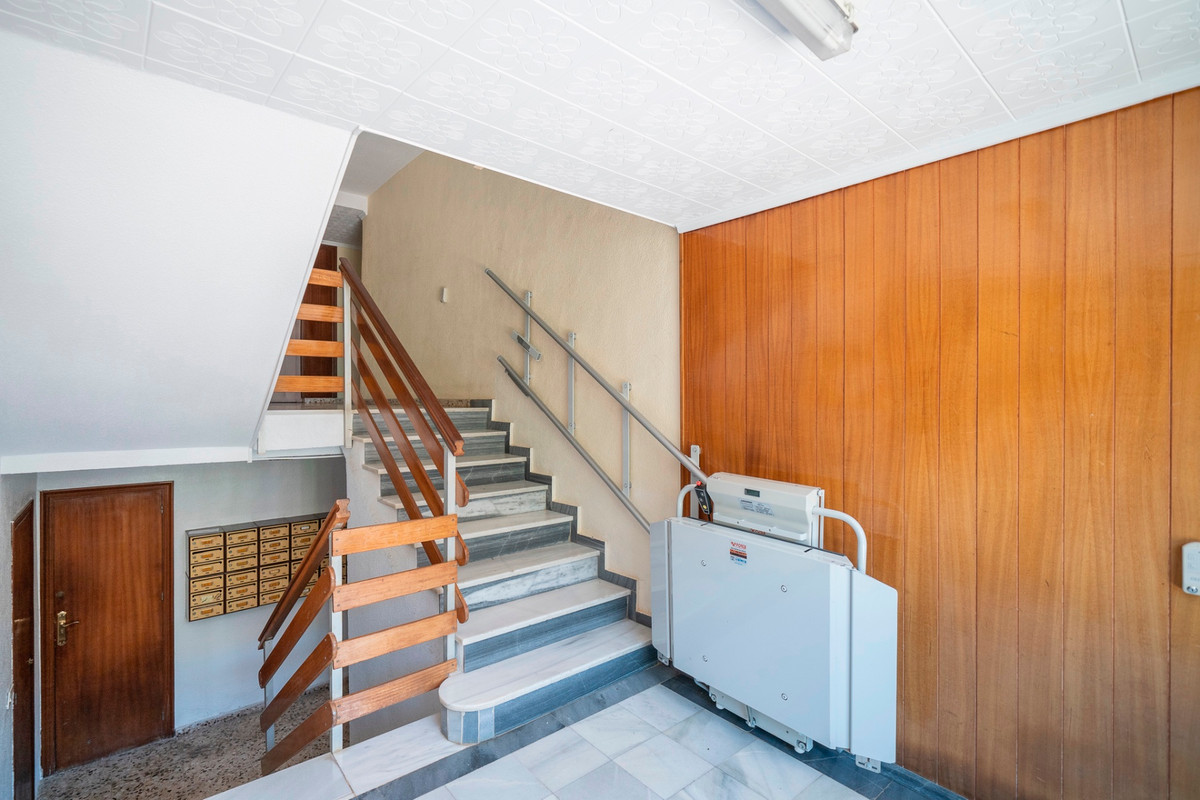 Se vende Apartamento Planta Media de 2 dormitorios en Costa Blanca, Alicante, España
