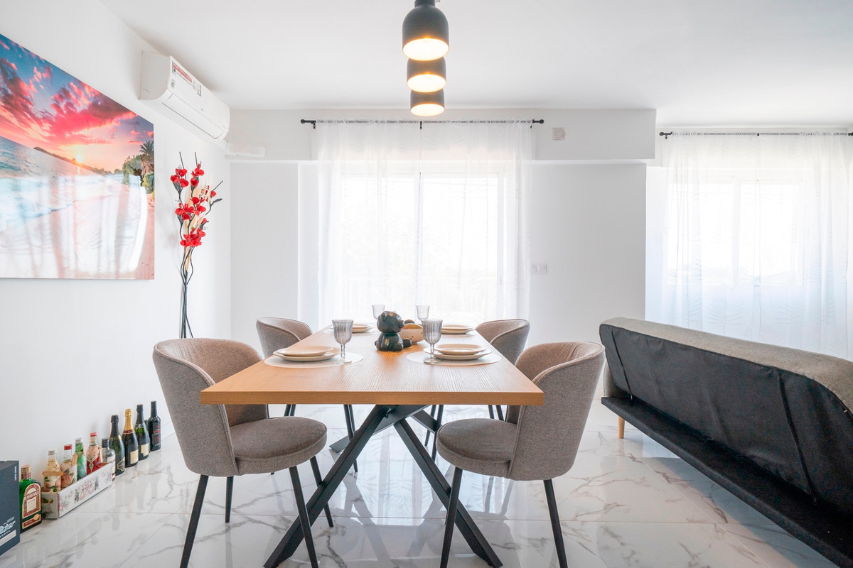 Se vende Apartamento Planta Media de 2 dormitorios en Costa Blanca, Alicante, España