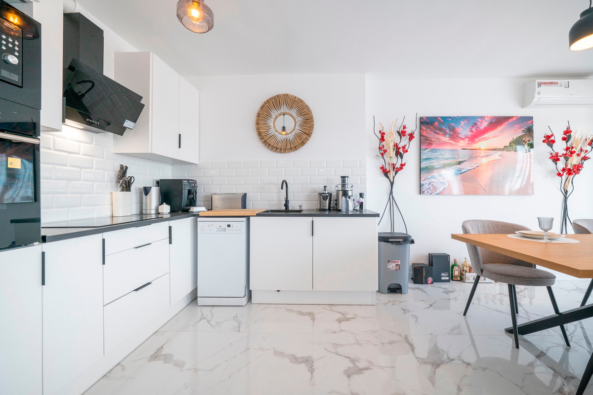Se vende Apartamento Planta Media de 2 dormitorios en Costa Blanca, Alicante, España