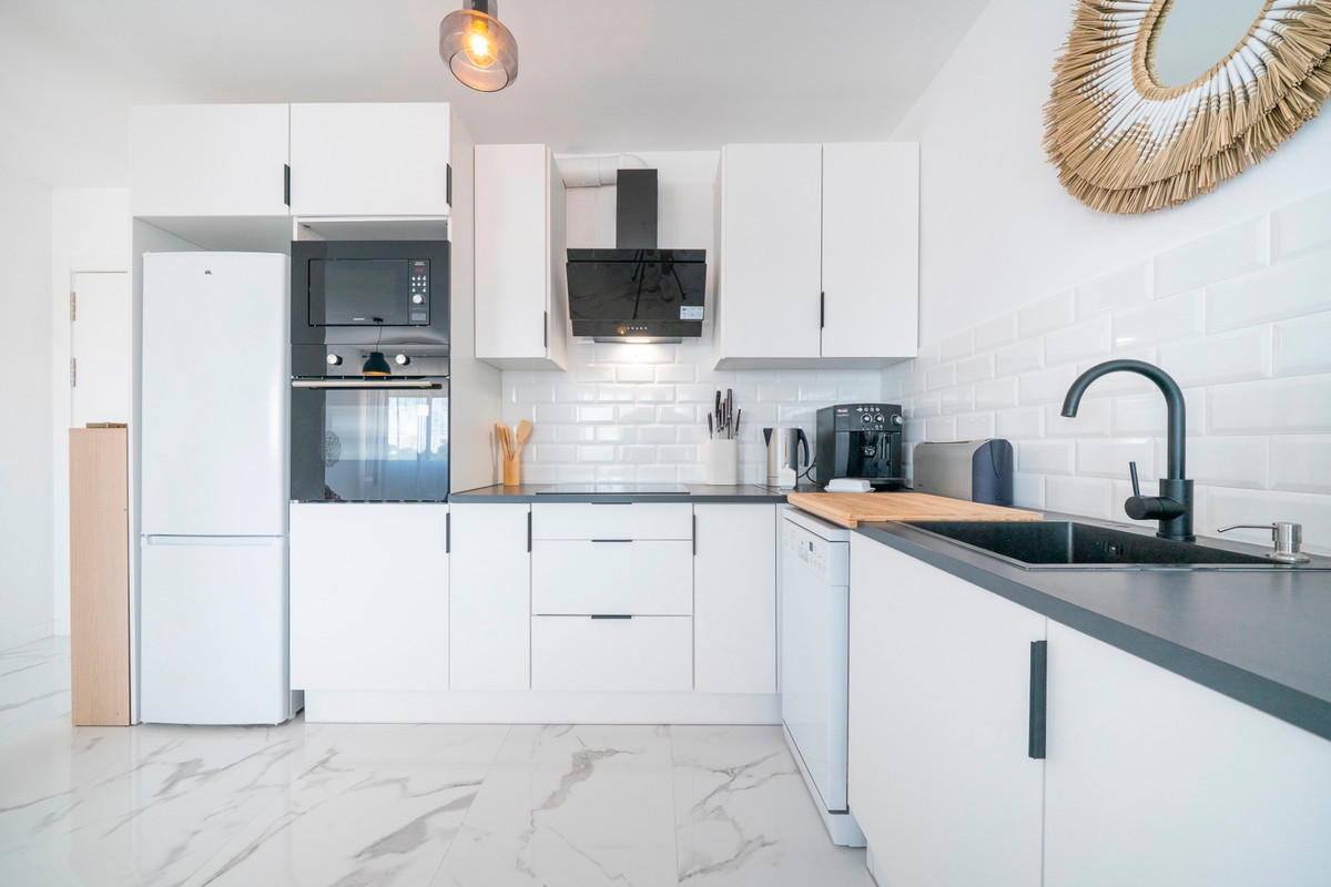 Se vende Apartamento Planta Media de 2 dormitorios en Costa Blanca, Alicante, España