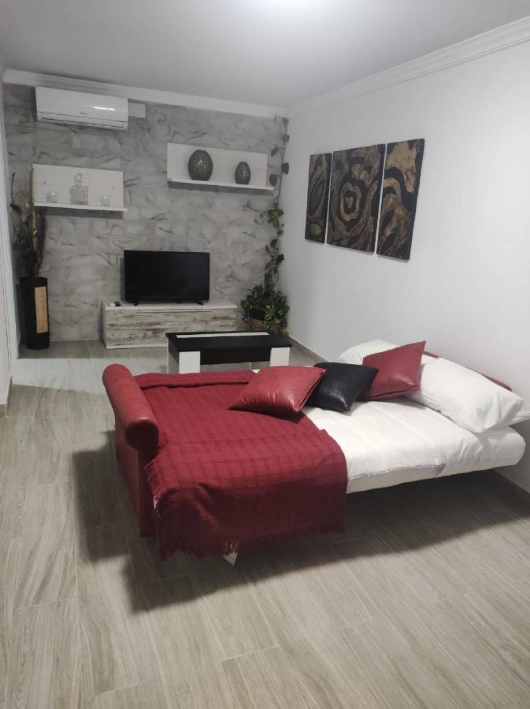 3 Bed Commercial unit for sale in Ronda Costa Del Sol, Málaga, Spain