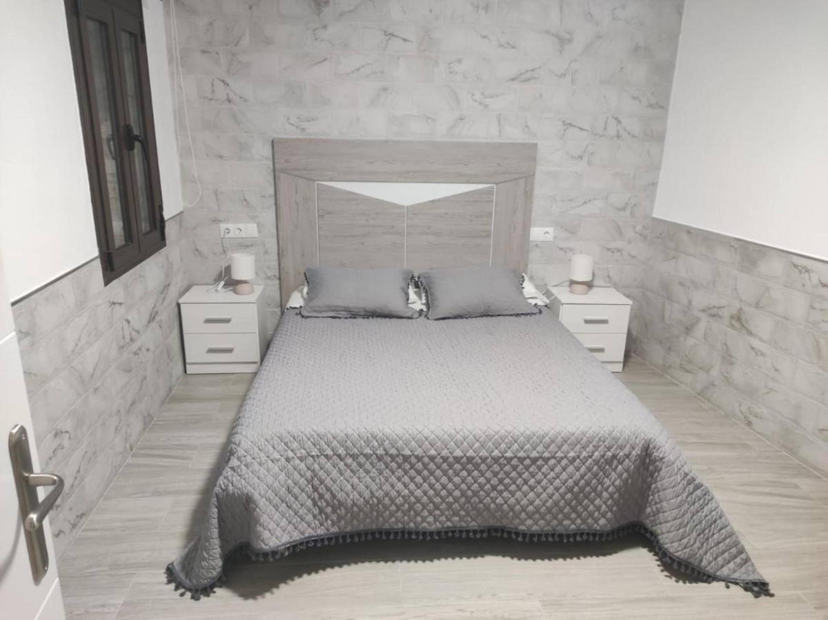 3 Bed Commercial unit for sale in Ronda Costa Del Sol, Málaga, Spain
