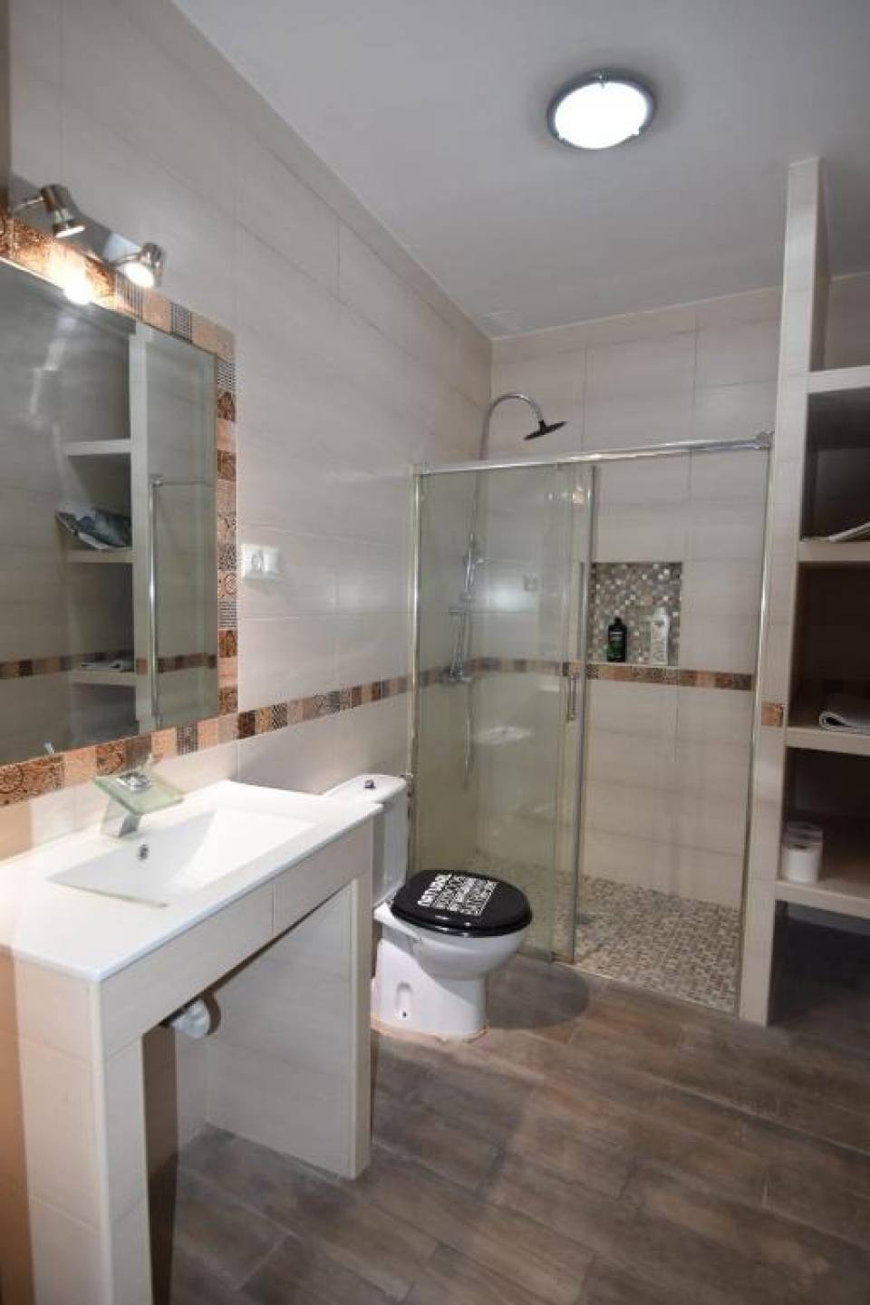3 Bed Commercial unit for sale in Ronda Costa Del Sol, Málaga, Spain