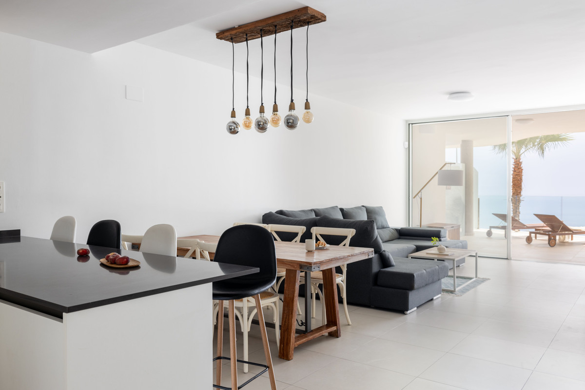 3 Bed Apartment for sale in La Capellania Costa Del Sol, Málaga, Spain