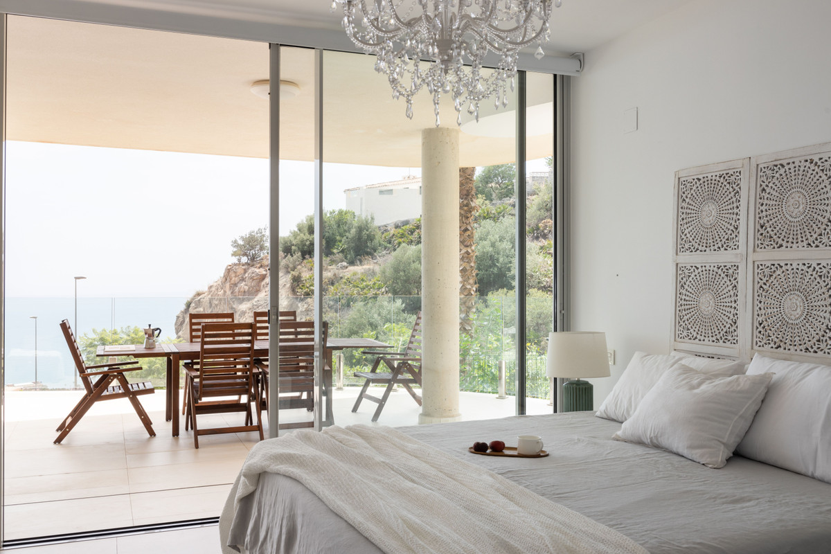 3 Bed Apartment for sale in La Capellania Costa Del Sol, Málaga, Spain