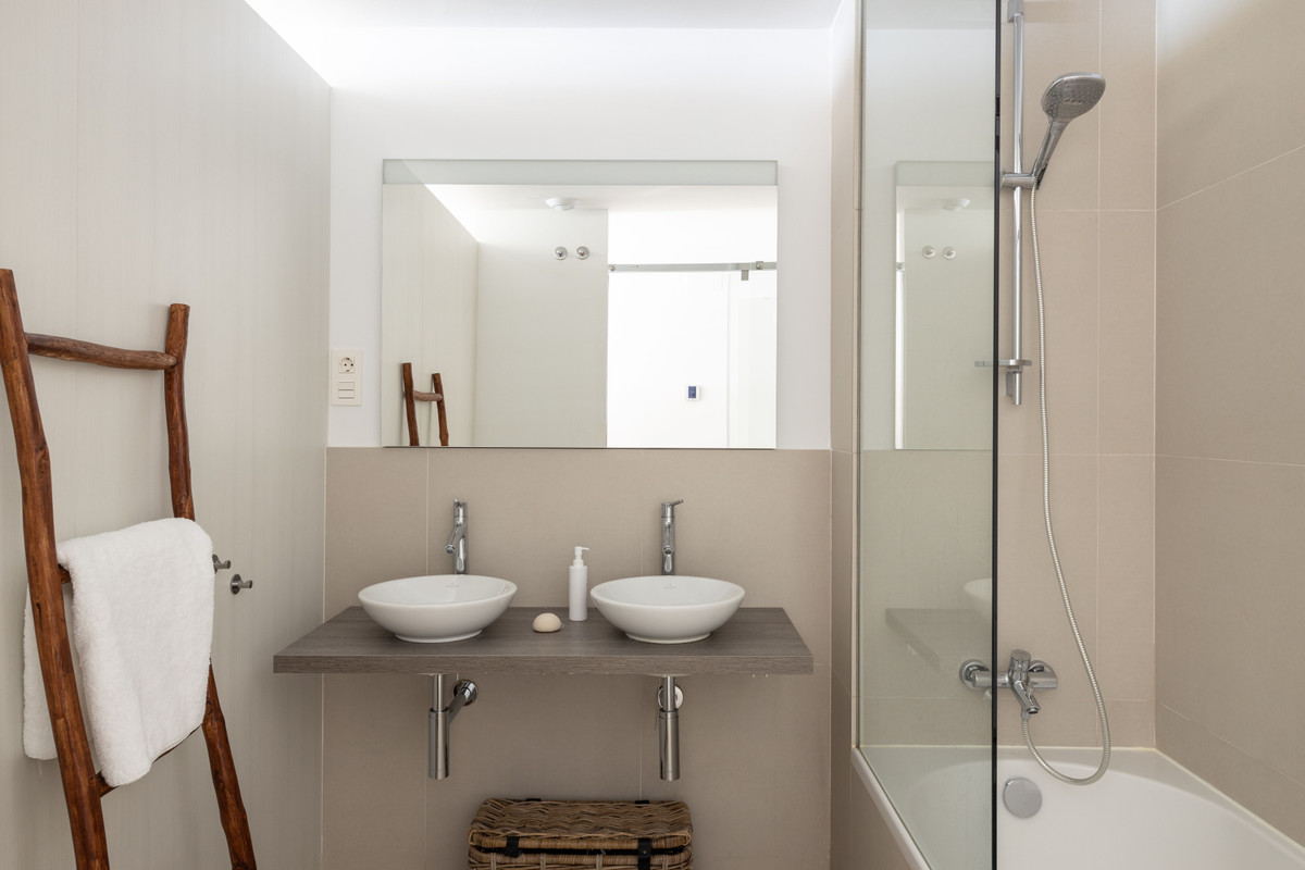 3 Bed Apartment for sale in La Capellania Costa Del Sol, Málaga, Spain