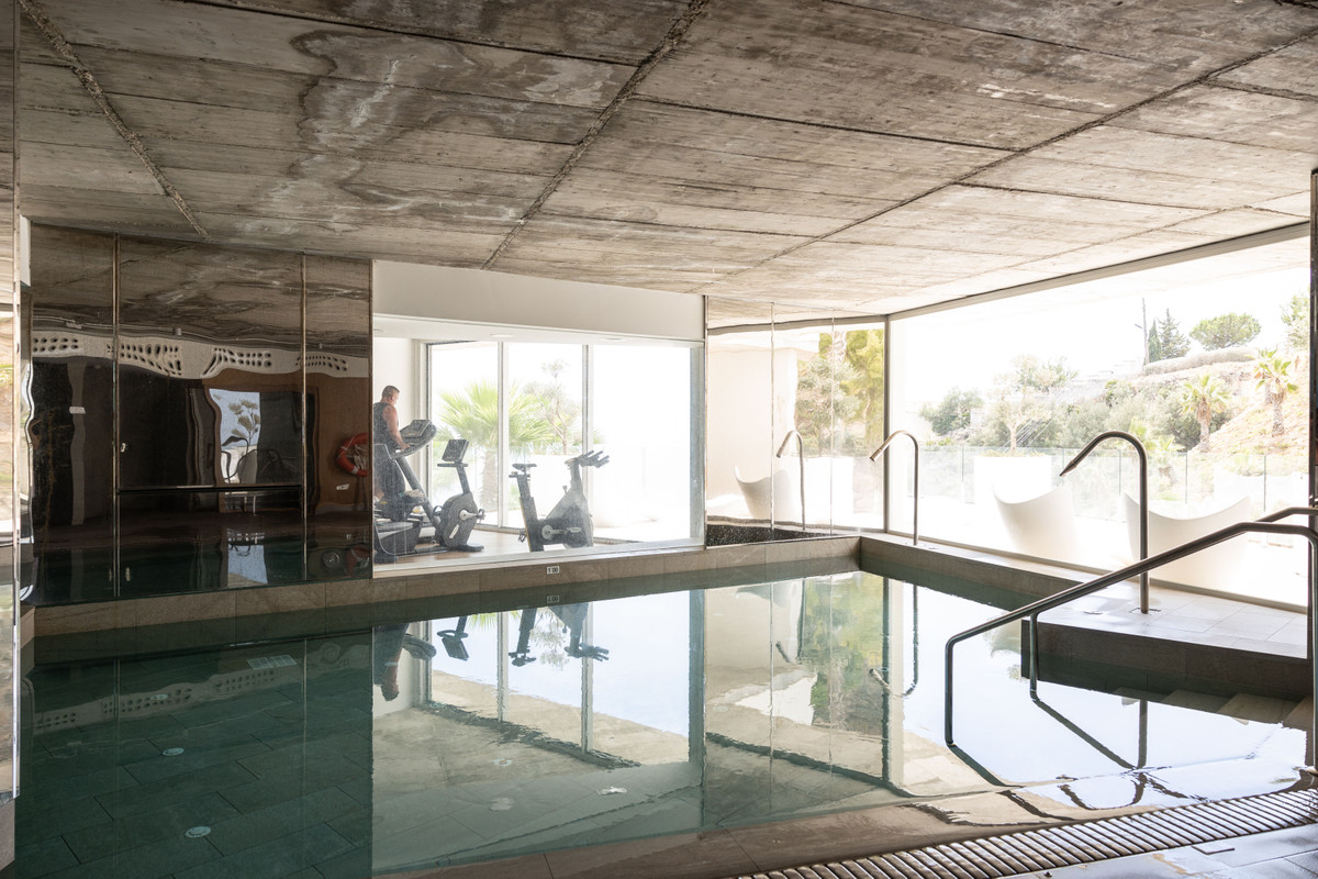3 Bed Apartment for sale in La Capellania Costa Del Sol, Málaga, Spain