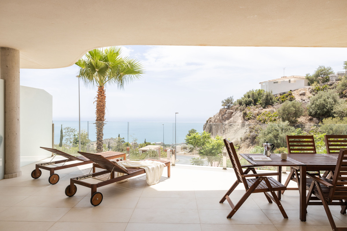 3 Bed Apartment for sale in La Capellania Costa Del Sol, Málaga, Spain