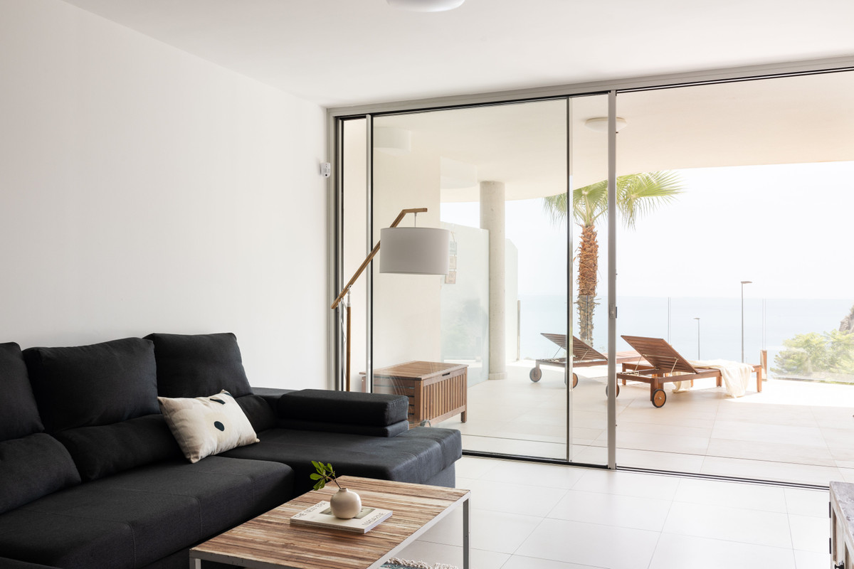 3 Bed Apartment for sale in La Capellania Costa Del Sol, Málaga, Spain