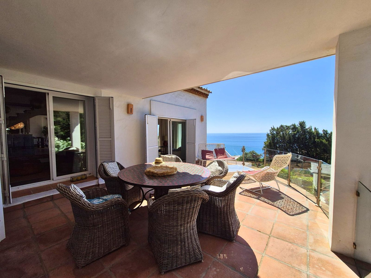 5 Bed Townhouse for sale in Manilva Costa Del Sol, Málaga, Spain