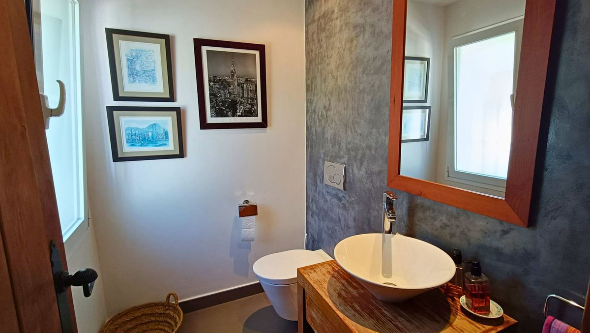 5 Bed Townhouse for sale in Manilva Costa Del Sol, Málaga, Spain
