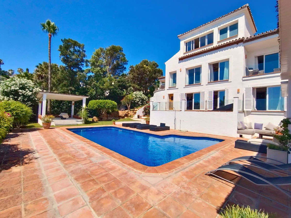 5 Bed Townhouse for sale in Manilva Costa Del Sol, Málaga, Spain