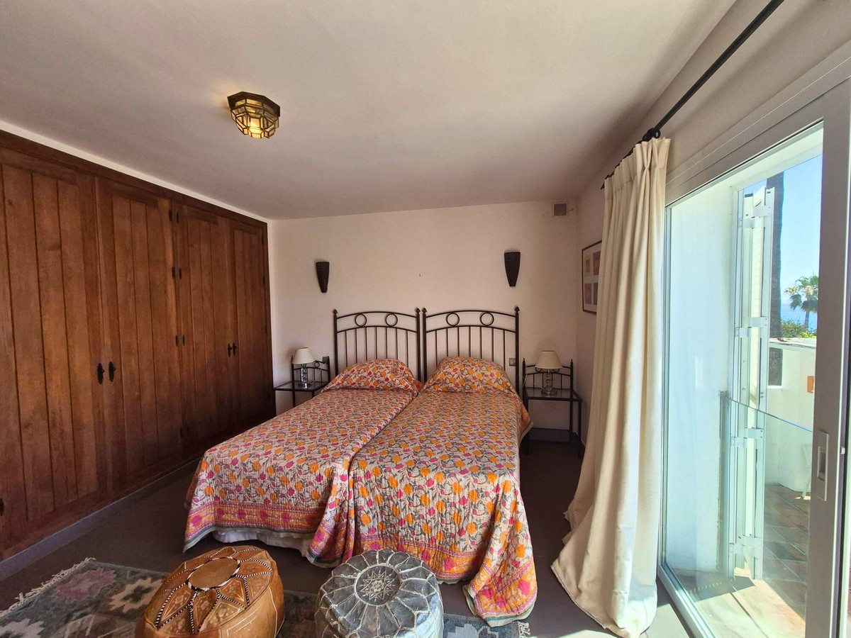 5 Bed Townhouse for sale in Manilva Costa Del Sol, Málaga, Spain