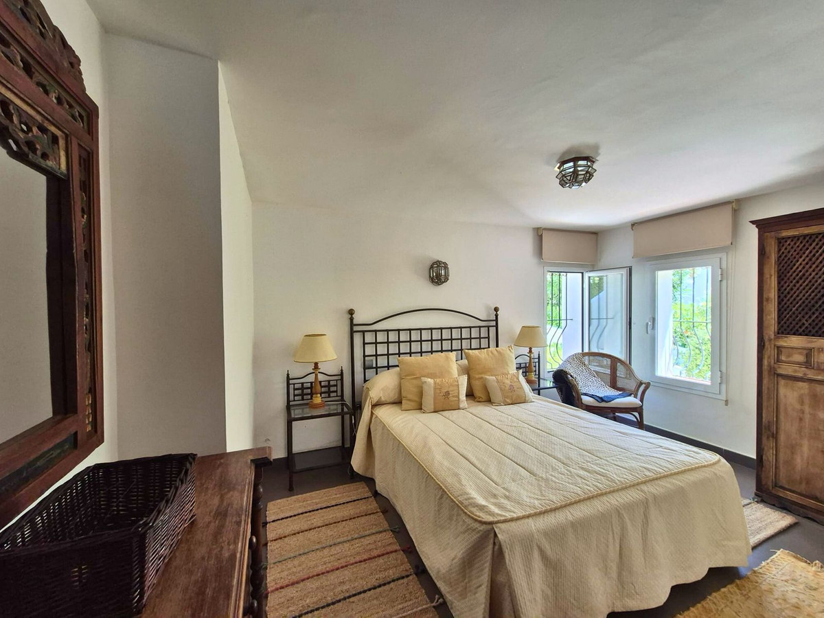 5 Bed Townhouse for sale in Manilva Costa Del Sol, Málaga, Spain