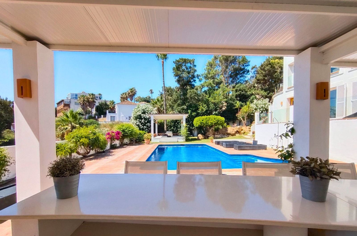 5 Bed Townhouse for sale in Manilva Costa Del Sol, Málaga, Spain