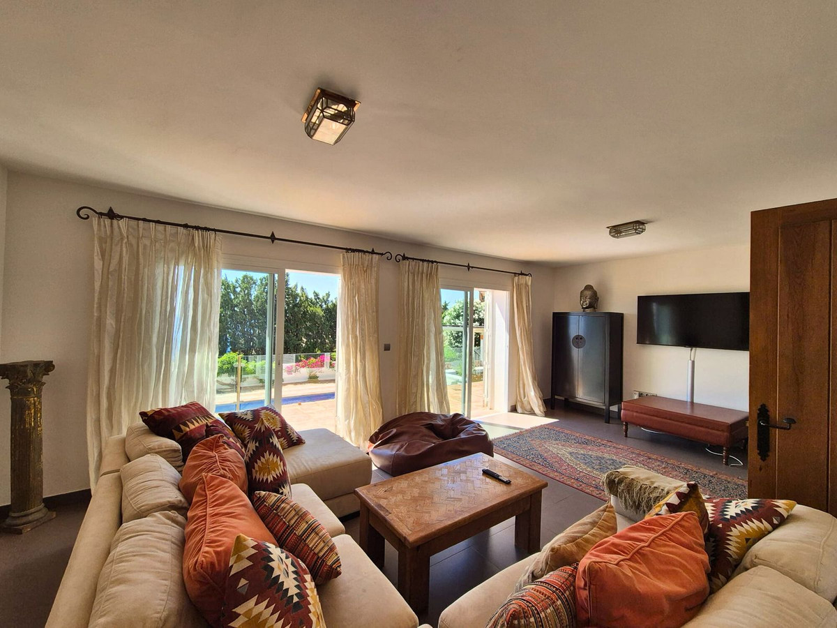 5 Bed Townhouse for sale in Manilva Costa Del Sol, Málaga, Spain