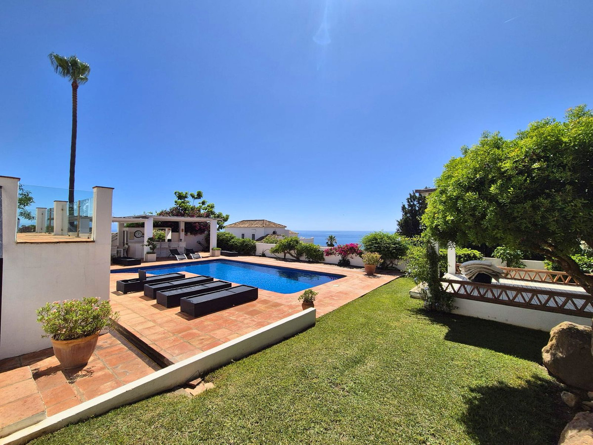 5 Bed Townhouse for sale in Manilva Costa Del Sol, Málaga, Spain