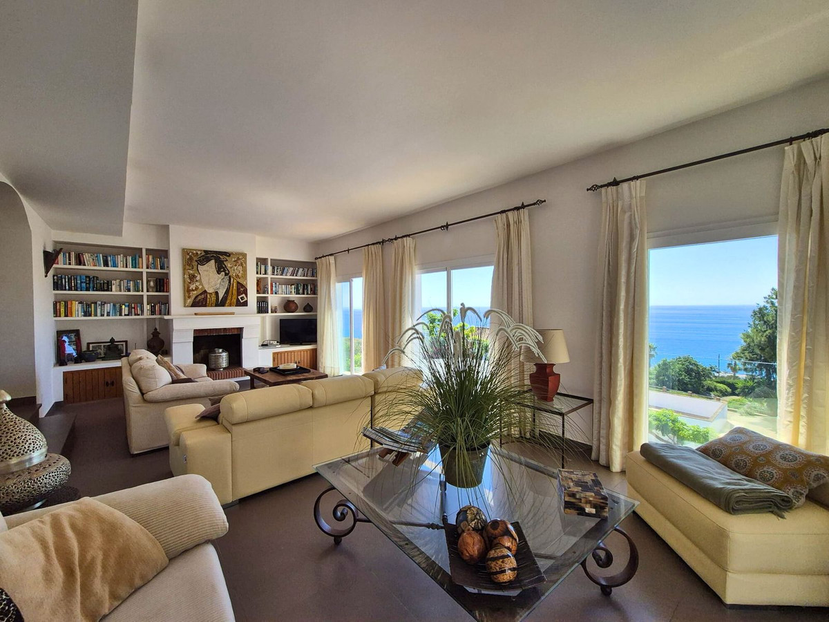 5 Bed Townhouse for sale in Manilva Costa Del Sol, Málaga, Spain