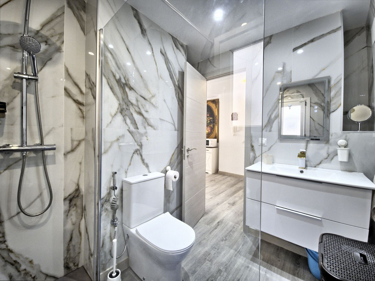 2 Bed Apartment for sale in Marbella Costa Del Sol, Málaga, Spain