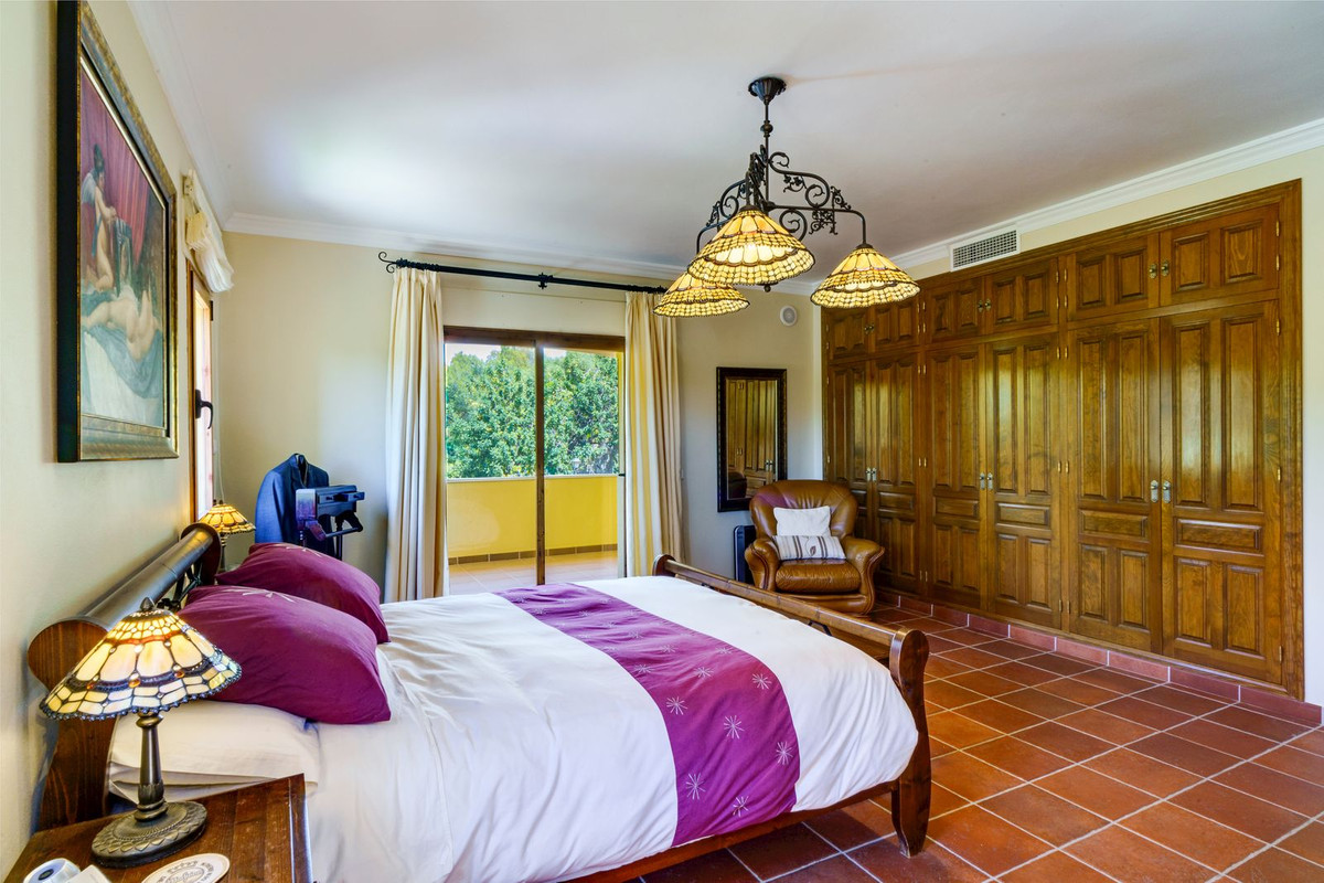 Se vende Villa - Chalet de 5 dormitorios en Costa Del Sol, Málaga, España