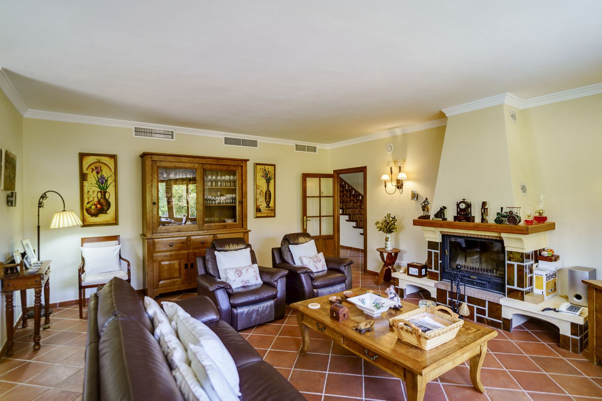 Se vende Villa - Chalet de 5 dormitorios en Costa Del Sol, Málaga, España
