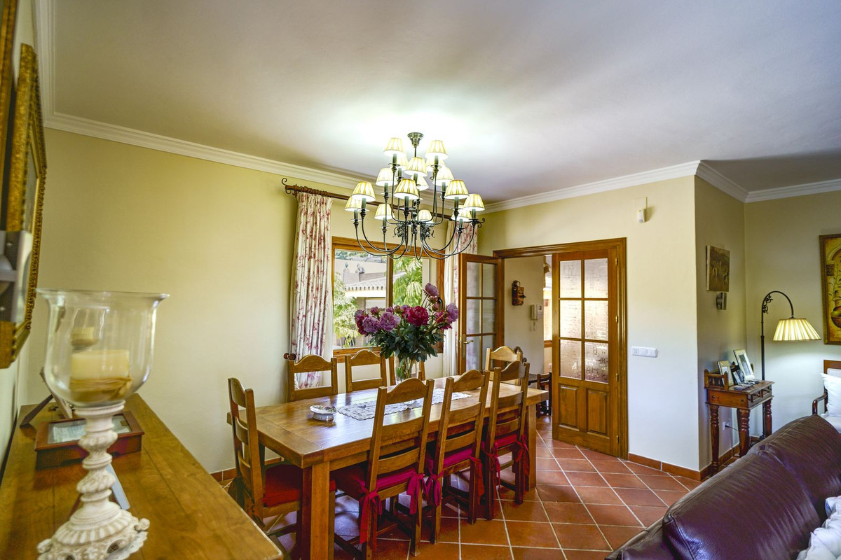 Se vende Villa - Chalet de 5 dormitorios en Costa Del Sol, Málaga, España