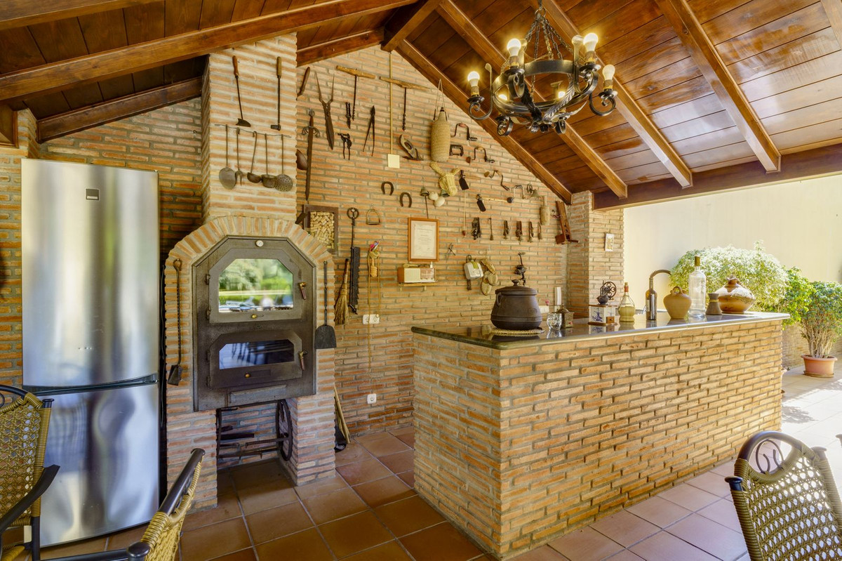 Se vende Villa - Chalet de 5 dormitorios en Costa Del Sol, Málaga, España