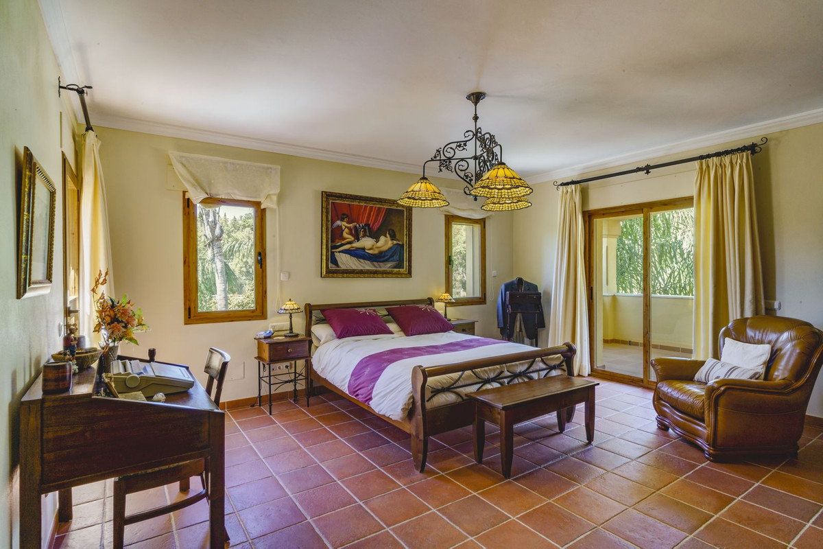Se vende Villa - Chalet de 5 dormitorios en Costa Del Sol, Málaga, España