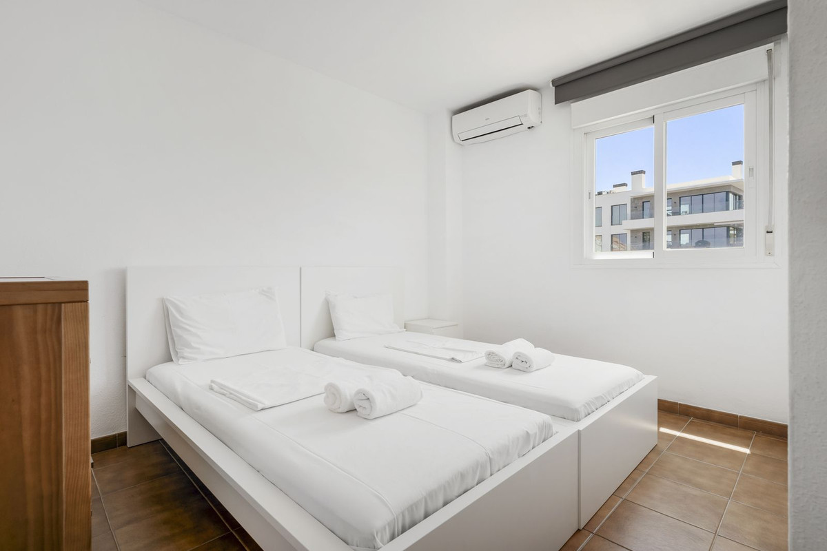 4 Bed Apartment for sale in Fuengirola Costa Del Sol, Málaga, Spain