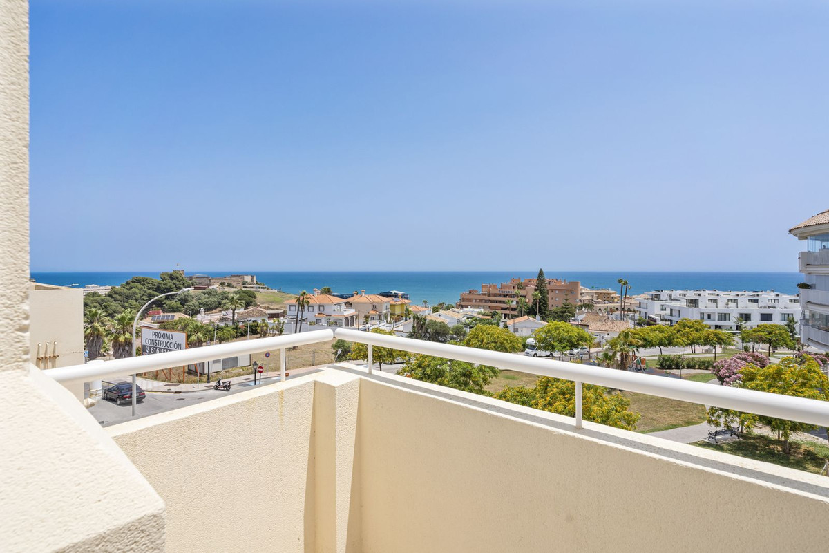 4 Bed Apartment for sale in Fuengirola Costa Del Sol, Málaga, Spain
