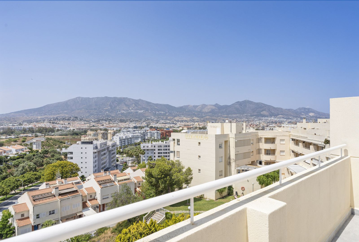 4 Bed Apartment for sale in Fuengirola Costa Del Sol, Málaga, Spain