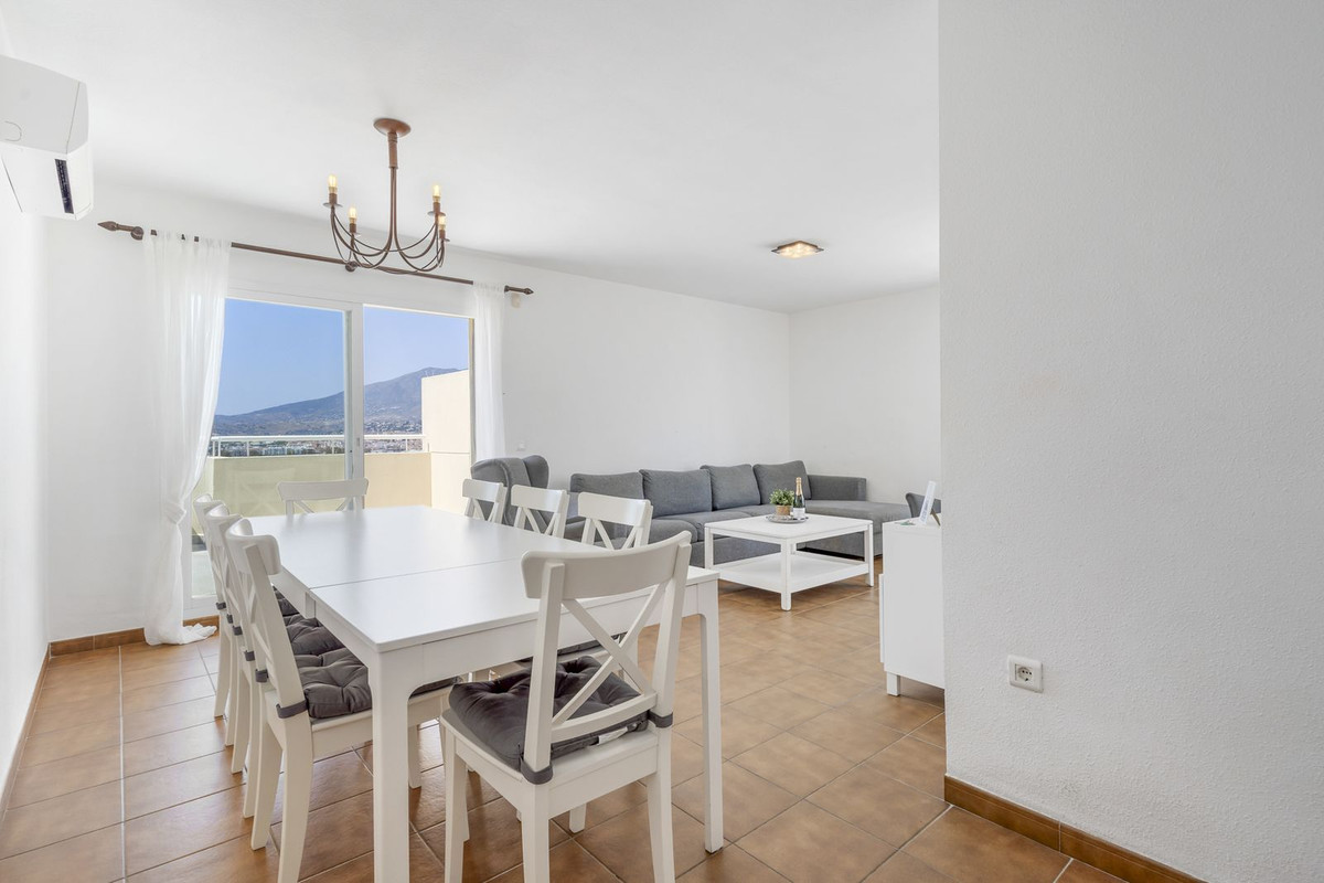 4 Bed Apartment for sale in Fuengirola Costa Del Sol, Málaga, Spain