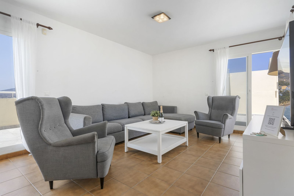 4 Bed Apartment for sale in Fuengirola Costa Del Sol, Málaga, Spain