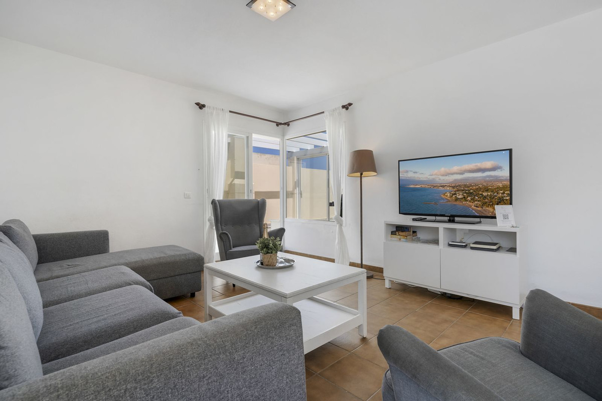 4 Bed Apartment for sale in Fuengirola Costa Del Sol, Málaga, Spain